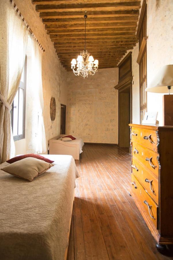 Chateau De Pleneselve Bon-Encontre Eksteriør billede